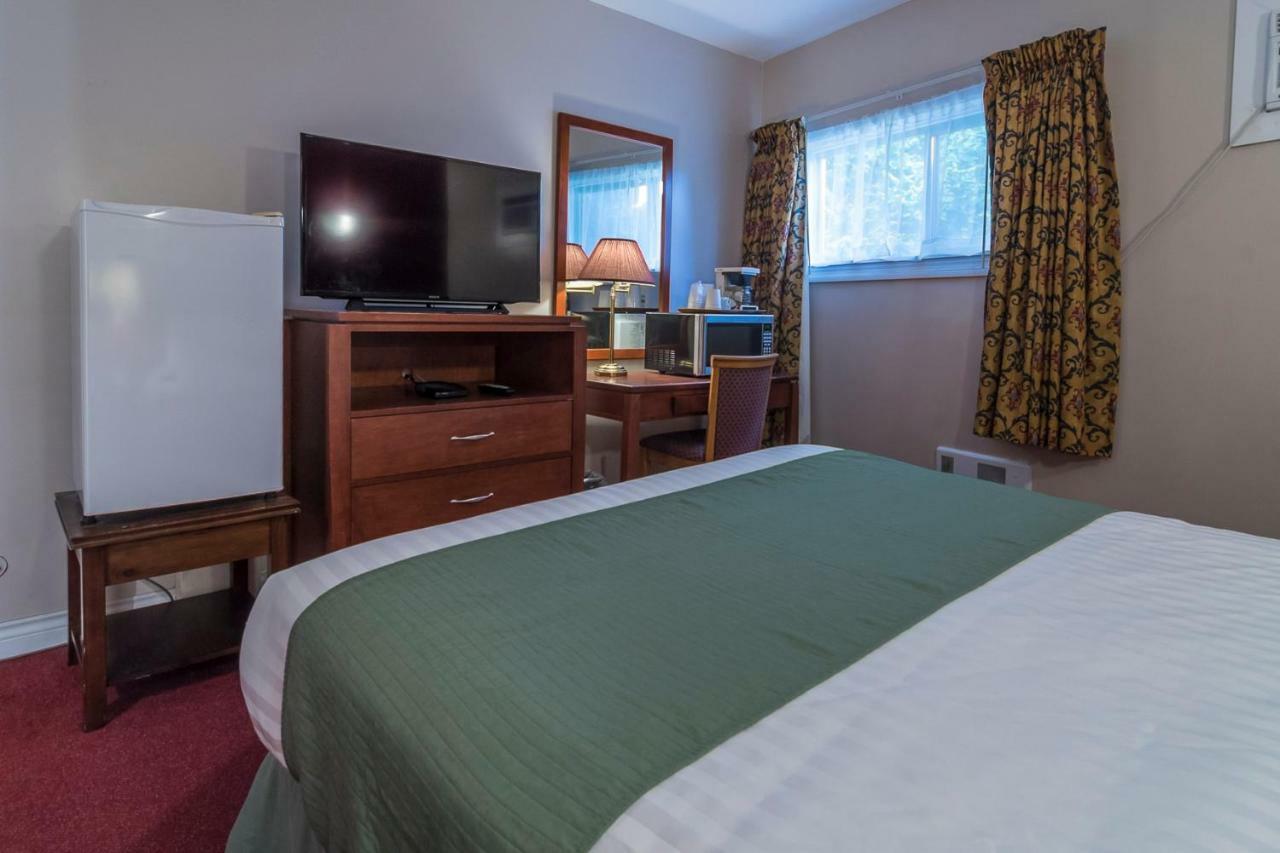 Port Augusta Inn Comox Kültér fotó