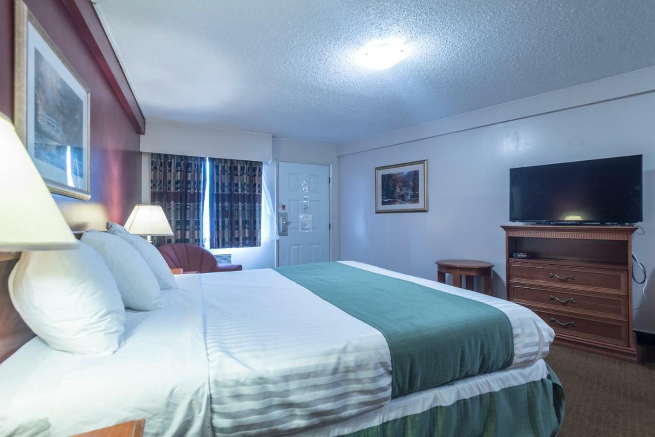 Port Augusta Inn Comox Kültér fotó